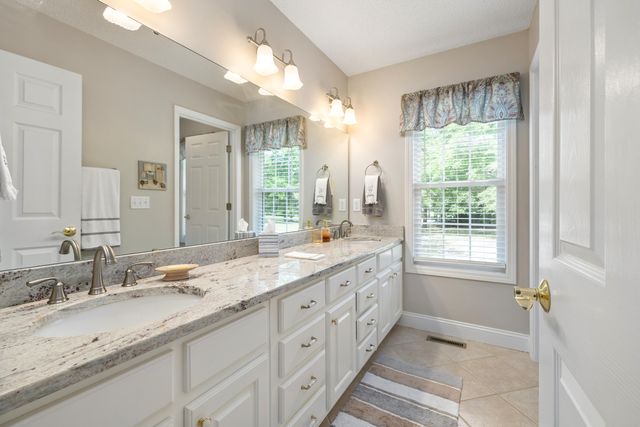 18 Lake Arbu Drive, Manning, SC 29102