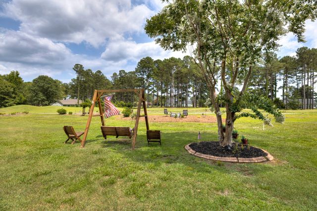 18 Lake Arbu Drive, Manning, SC 29102