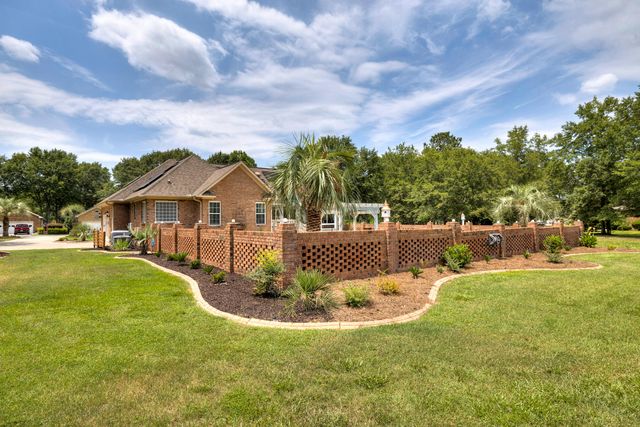 18 Lake Arbu Drive, Manning, SC 29102