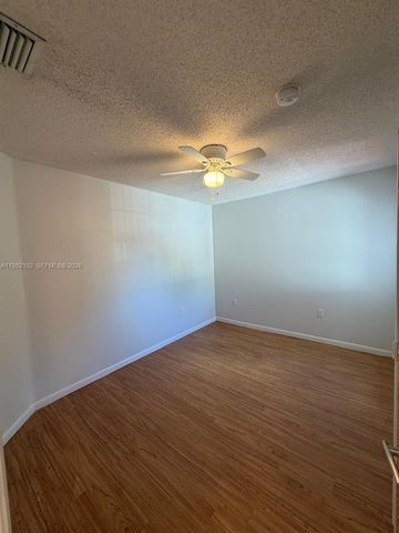 16060 SW 87th Ter 0, Miami, FL 33193