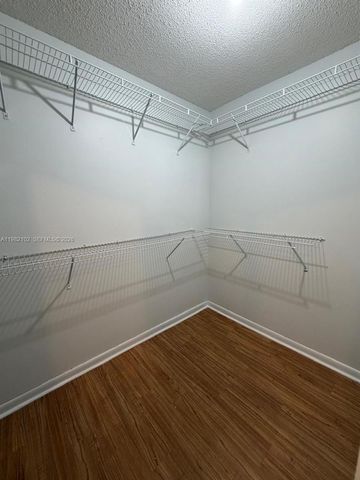 16060 SW 87th Ter 0, Miami, FL 33193