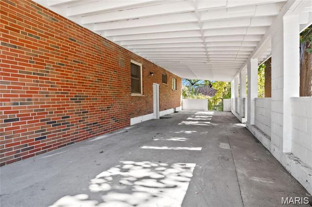 2142 Sun Valley Drive, Unincorporated, MO 63136