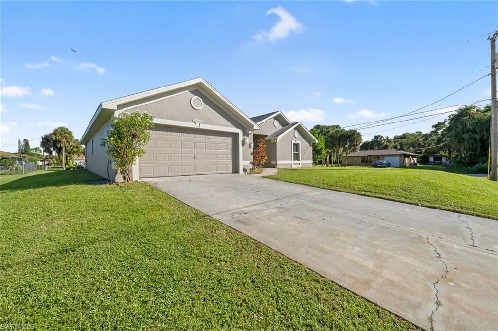 2409 EDGEWATER WAY, LEHIGH ACRES, FL 33936 — photo 4