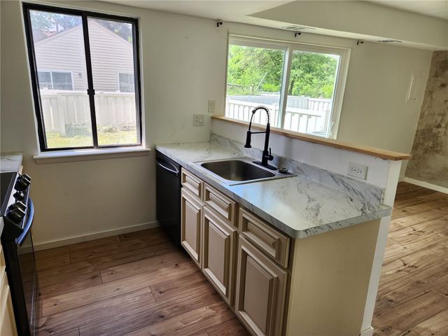 153 Windsorshire Drive, Ogden, NY 14624