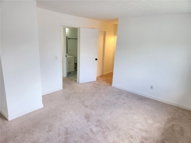 153 Windsorshire Drive, Ogden, NY 14624