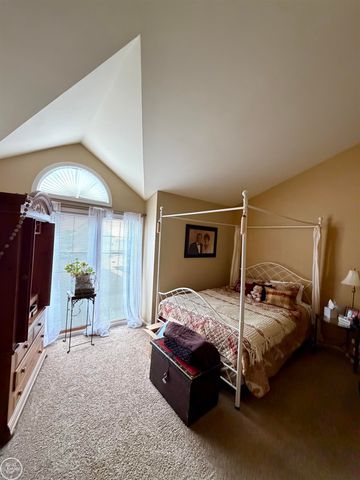 37884 N Laurel Park Drive Unit 43, Building 21, Livonia, MI 48152