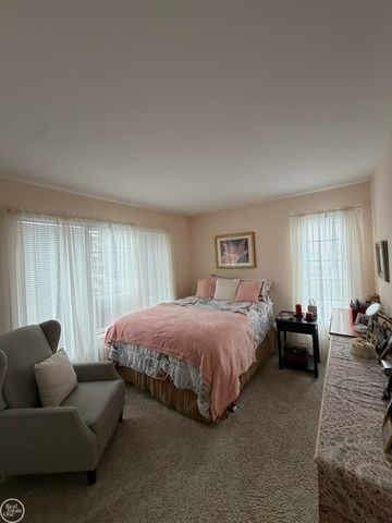 37884 N Laurel Park Drive Unit 43, Building 21, Livonia, MI 48152