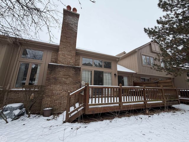 37884 N Laurel Park Drive Unit 43, Building 21, Livonia, MI 48152