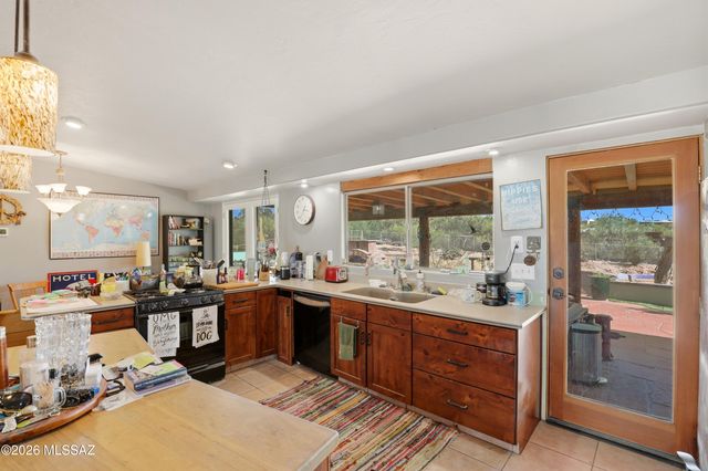 220 E Magee, Tucson, AZ 85704
