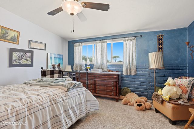 220 E Magee, Tucson, AZ 85704