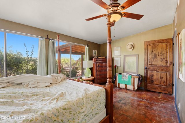 220 E Magee, Tucson, AZ 85704