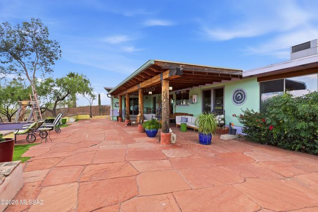 220 E Magee, Tucson, AZ 85704