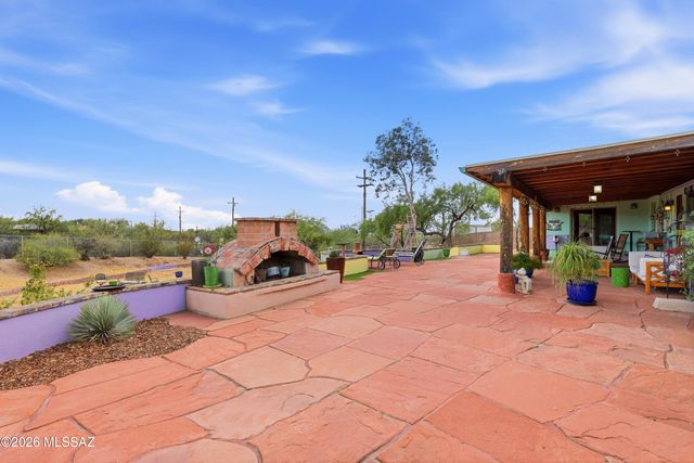 220 E Magee, Tucson, AZ 85704