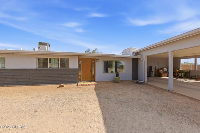 220 E Magee, Tucson, AZ 85704