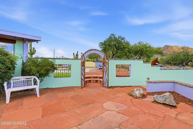 220 E Magee, Tucson, AZ 85704