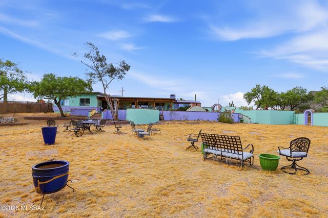 220 E Magee, Tucson, AZ 85704