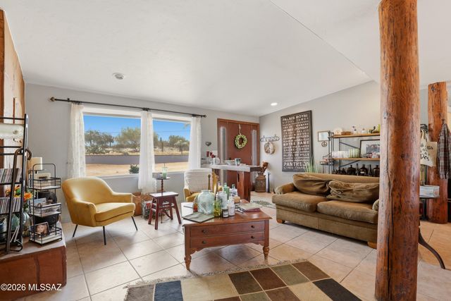 220 E Magee, Tucson, AZ 85704