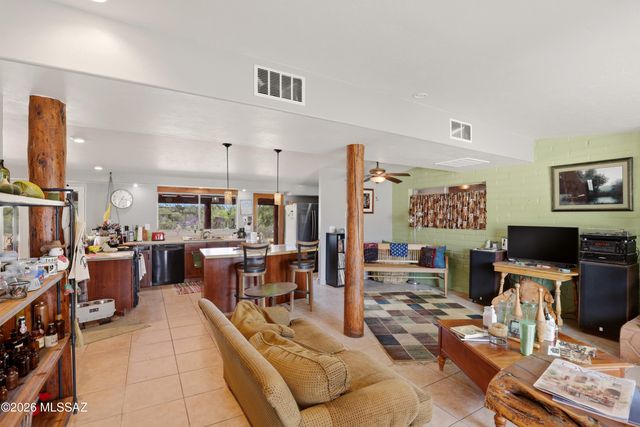 220 E Magee, Tucson, AZ 85704
