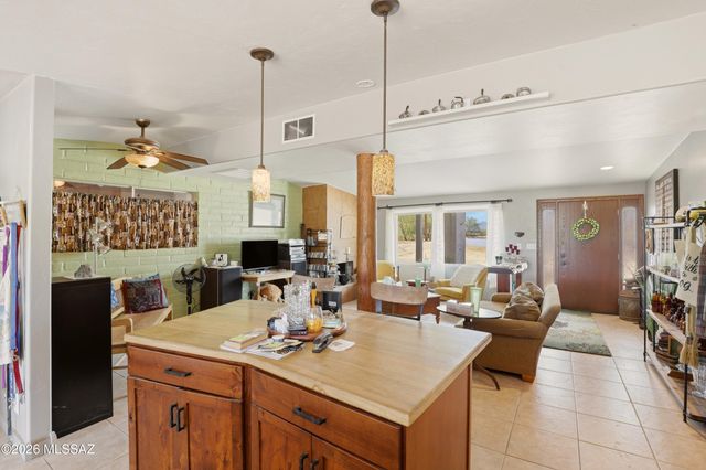 220 E Magee, Tucson, AZ 85704