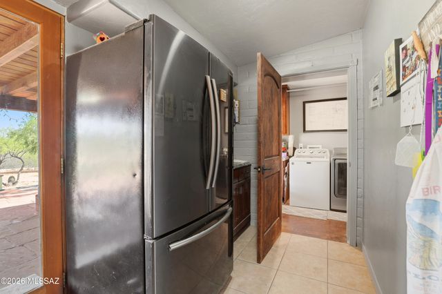 220 E Magee, Tucson, AZ 85704