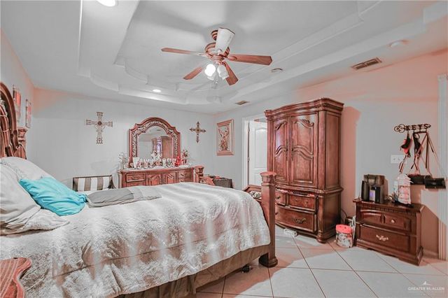 1722 Blue Bird Avenue, Penitas, TX 78576