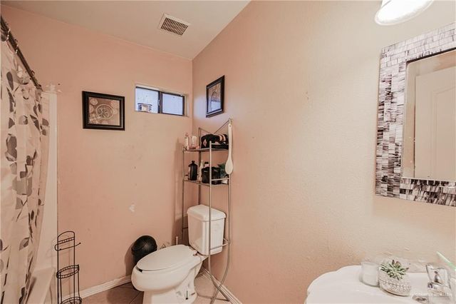 1722 Blue Bird Avenue, Penitas, TX 78576