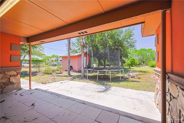 1722 Blue Bird Avenue, Penitas, TX 78576