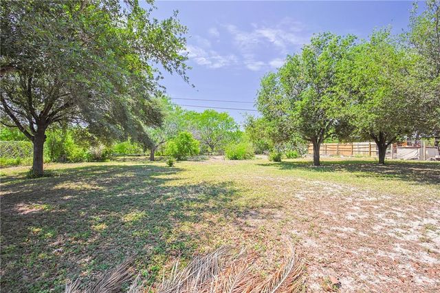 1722 Blue Bird Avenue, Penitas, TX 78576