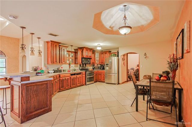 1722 Blue Bird Avenue, Penitas, TX 78576