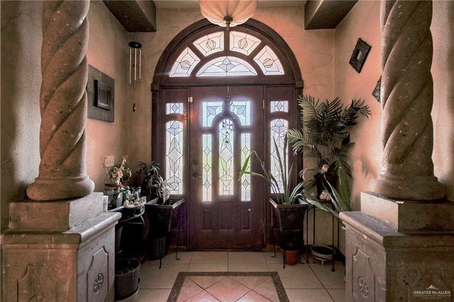 1722 Blue Bird Avenue, Penitas, TX 78576