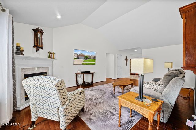 10101 S Shannon Hills Drive, Perrysburg, OH 43551
