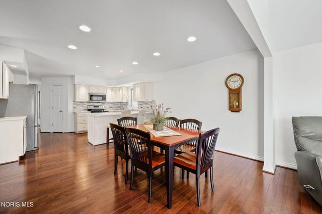 10101 S Shannon Hills Drive, Perrysburg, OH 43551