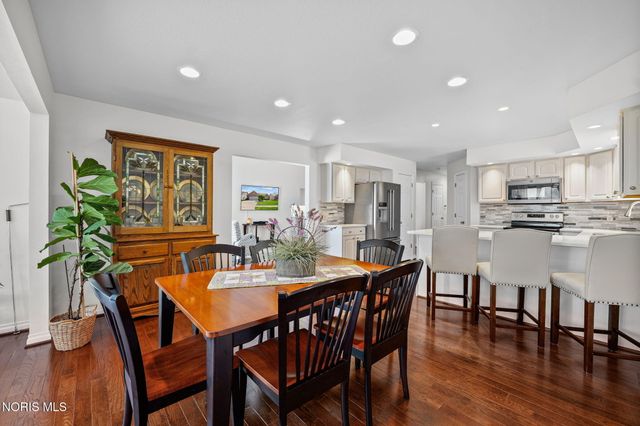 10101 S Shannon Hills Drive, Perrysburg, OH 43551