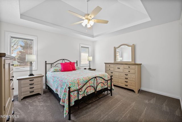 10101 S Shannon Hills Drive, Perrysburg, OH 43551