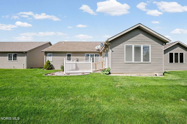 10101 S Shannon Hills Drive, Perrysburg, OH 43551