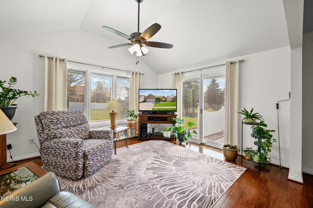 10101 S Shannon Hills Drive, Perrysburg, OH 43551