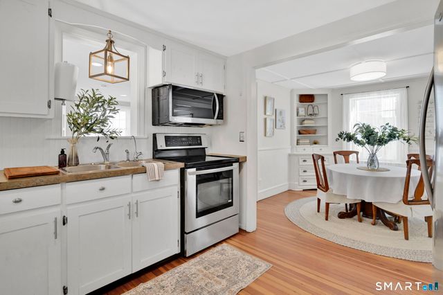 5 Coe Avenue, Portland, CT 06480