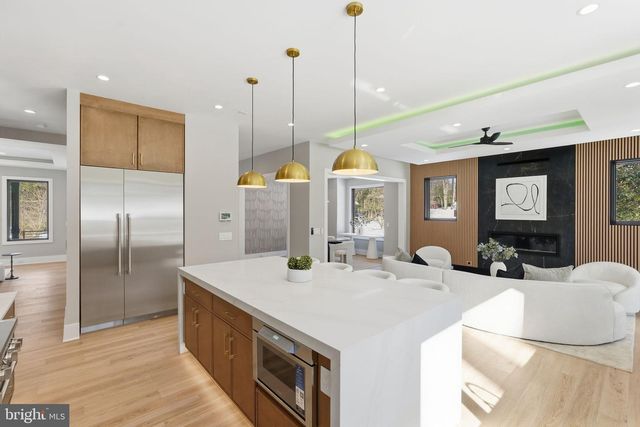 6913 BERKELEY ST, Falls Church, VA 22043