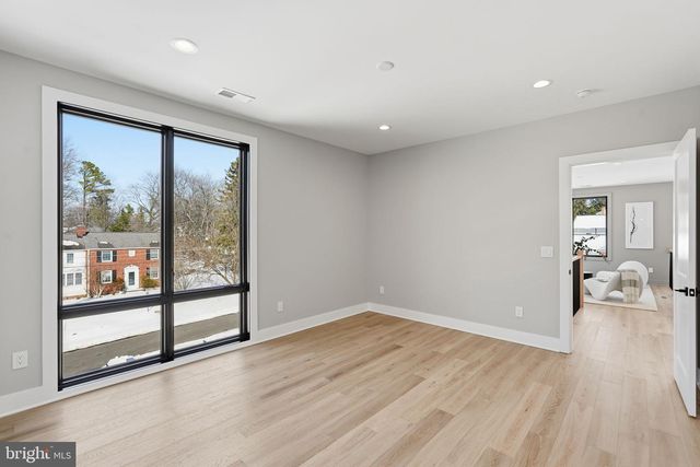 6913 BERKELEY ST, Falls Church, VA 22043