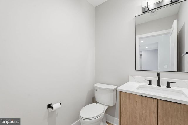 6913 BERKELEY ST, Falls Church, VA 22043