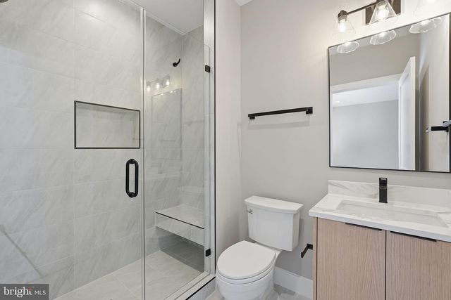 6913 BERKELEY ST, Falls Church, VA 22043