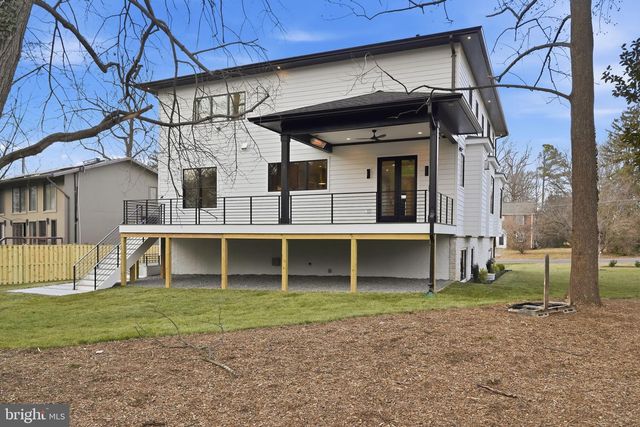 6913 BERKELEY ST, Falls Church, VA 22043