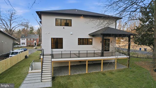 6913 BERKELEY ST, Falls Church, VA 22043