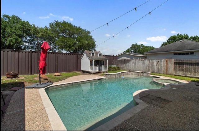 18234 Knotty Green Drive, Houston, TX 77084