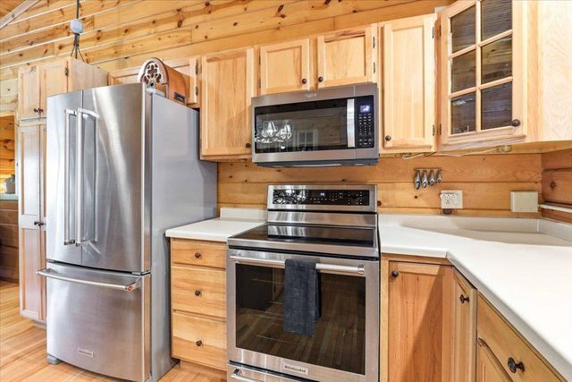 N8273 Oak Hollow Trail, New Lisbon, WI 53950