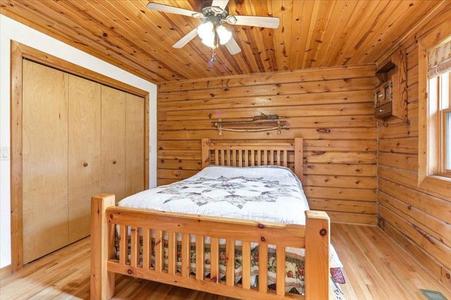 N8273 Oak Hollow Trail, New Lisbon, WI 53950