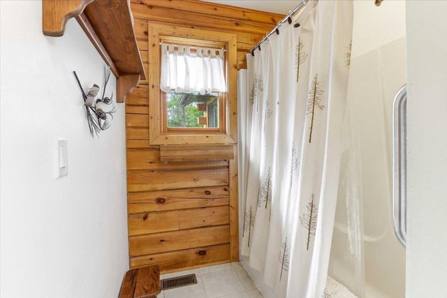 N8273 Oak Hollow Trail, New Lisbon, WI 53950