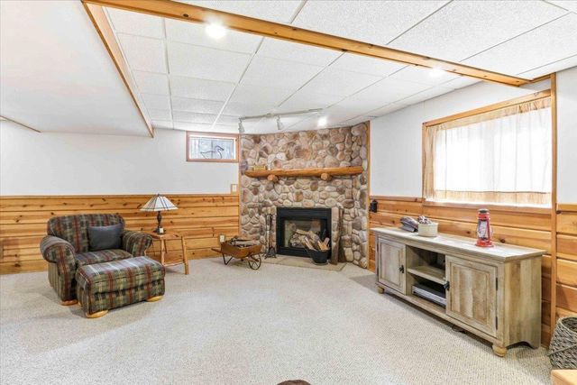 N8273 Oak Hollow Trail, New Lisbon, WI 53950