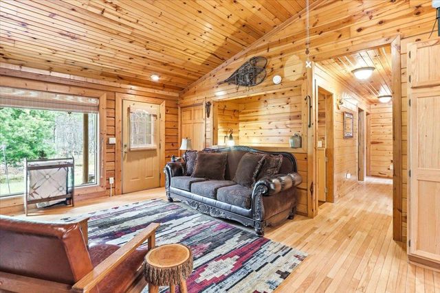 N8273 Oak Hollow Trail, New Lisbon, WI 53950