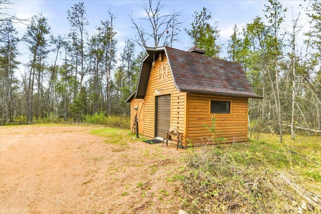 N8273 Oak Hollow Trail, New Lisbon, WI 53950